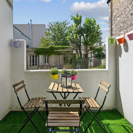 Quiet Studio With Terrace Near Beautiful Garden Apartmán